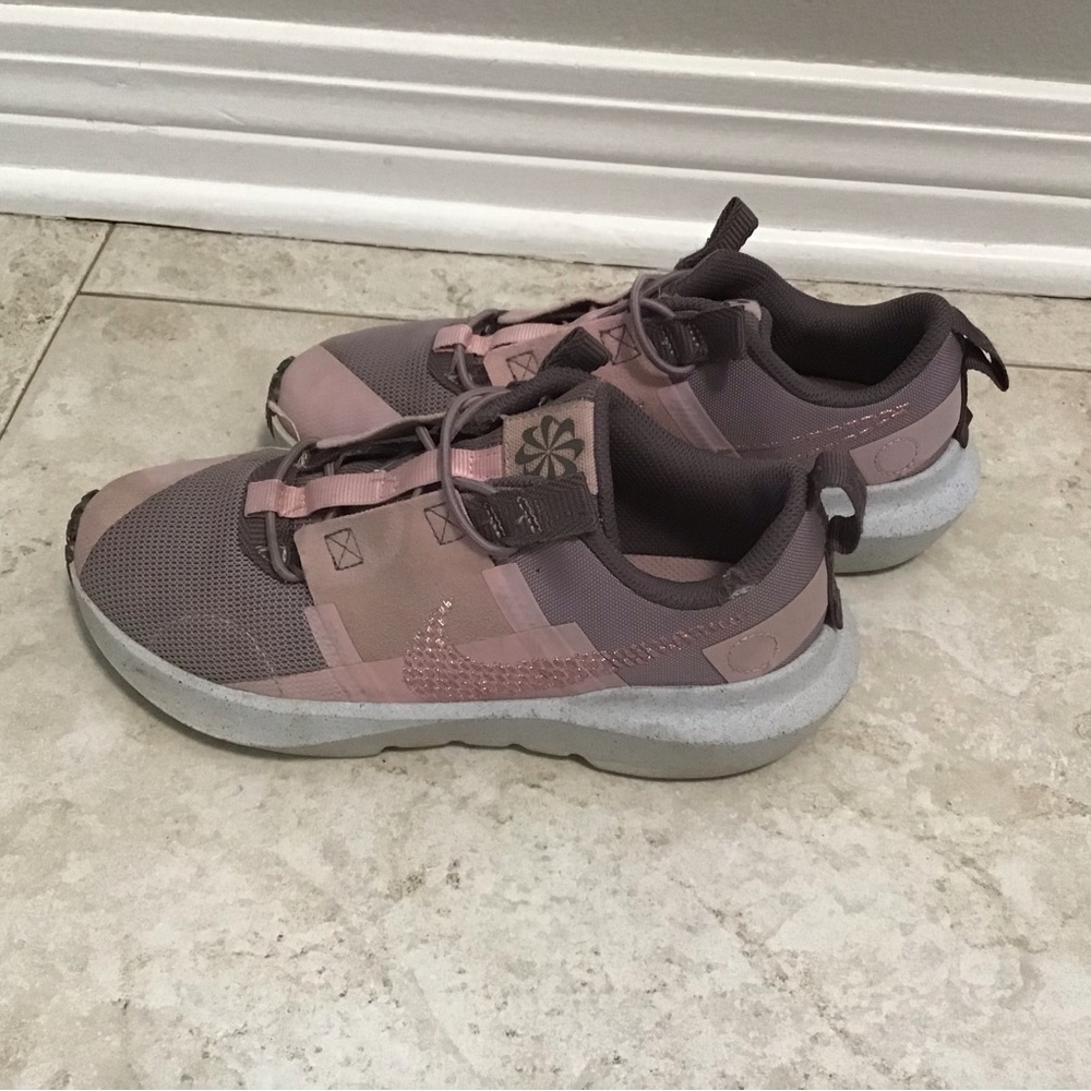 Youth Nike Crater Impact Tennis Shies Sz Y2